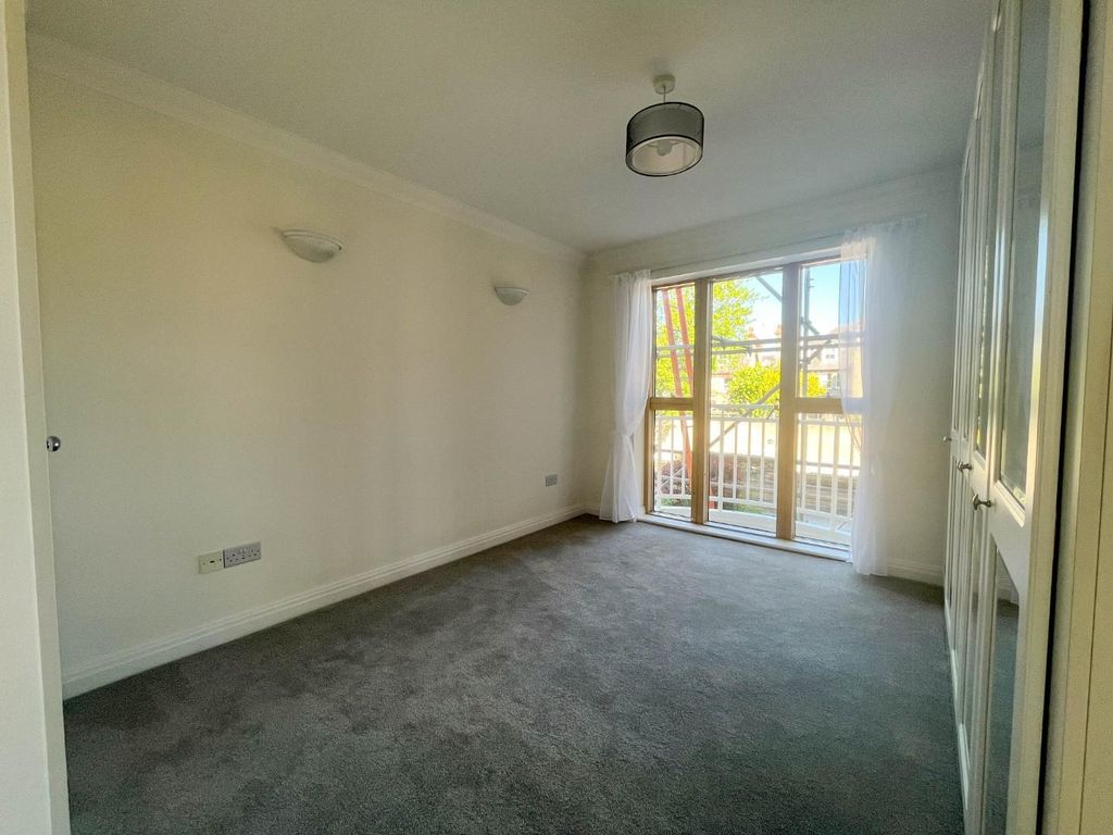 Additional image 8 of 3 bed flat for salePetersfield Mansions, Cambridge CB1