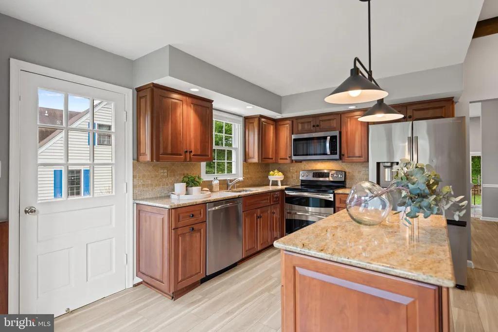Additional image 14 of 10028 Dellcastle Rd, Gaithersburg, MD 20886