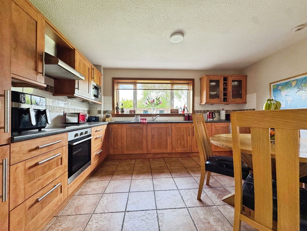 Additional image 6 of 5 bed detached house for sale3 Tummel Road, Wemyss Bay PA18