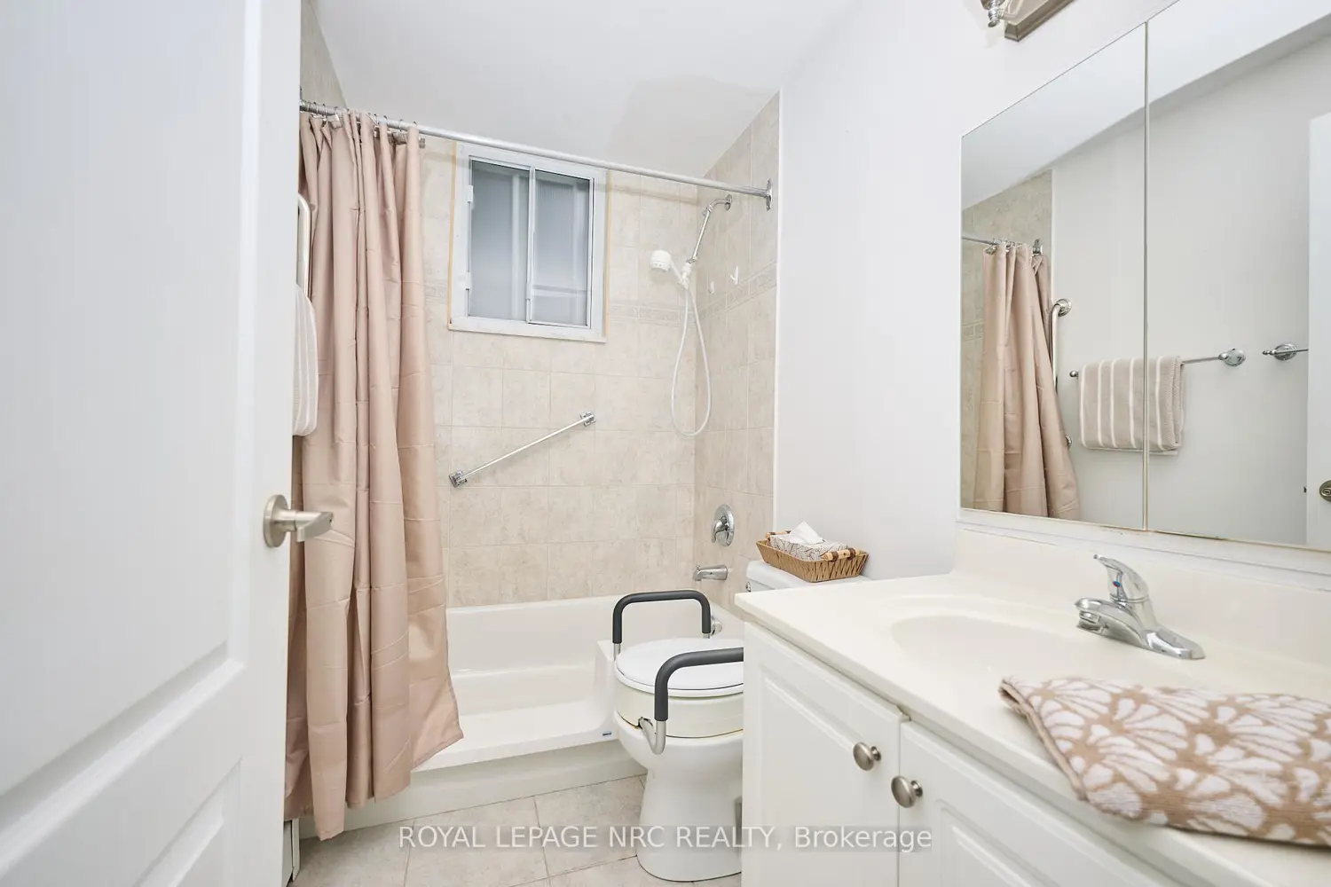 Additional image 4 of 6390 Huggins Street 101