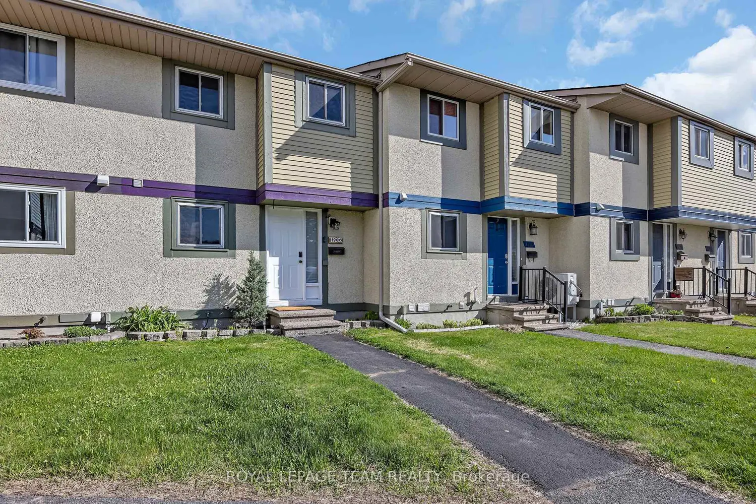 1832 Stonehenge Crescent