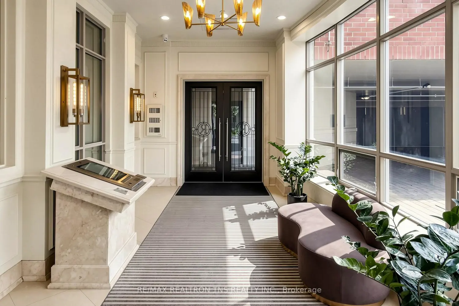 10101 Yonge Street 313