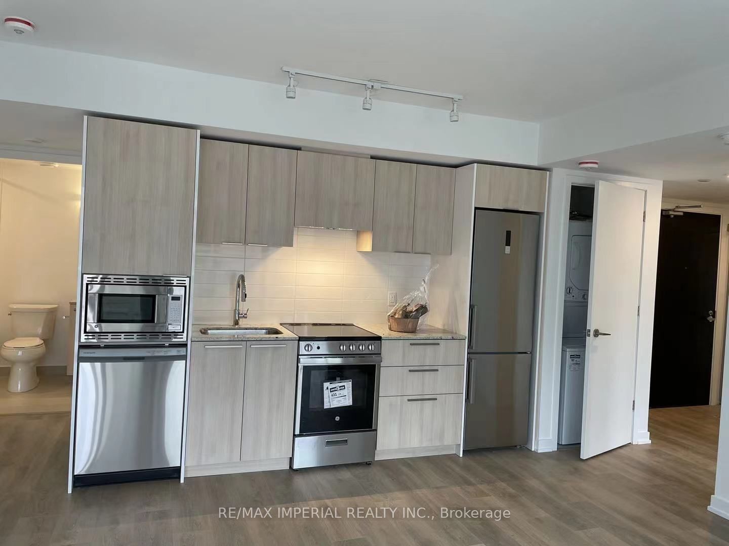 Additional image 4 of 812-18 Maitland Terrace, Toronto, ON, M4Y 0H2