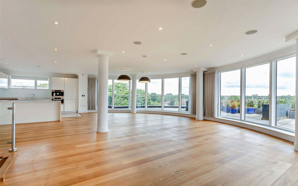 Additional image 5 of 3 bed flat to rentMarlowe House, Kingsley Walk, Cambridge CB5
