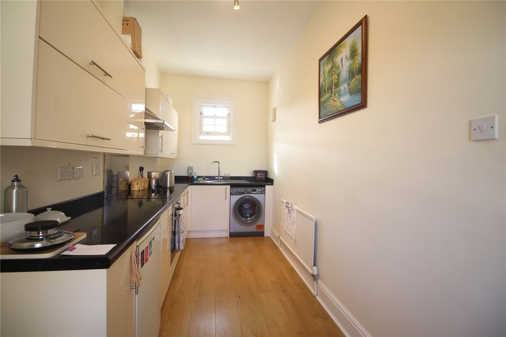 Additional image 10 of 2 bed flat to rentArley Hill, Cotham, Bristol BS6