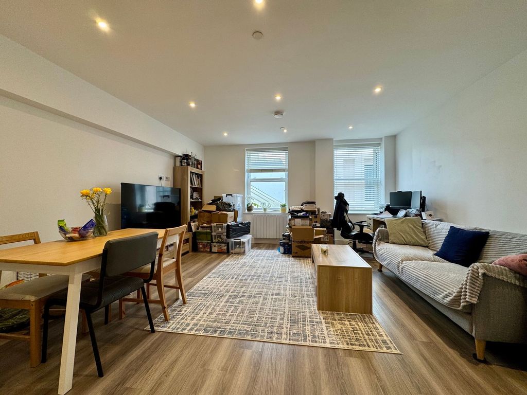 Additional image 6 of 3 bed flat to rentPeter Street, St. Helier JE2