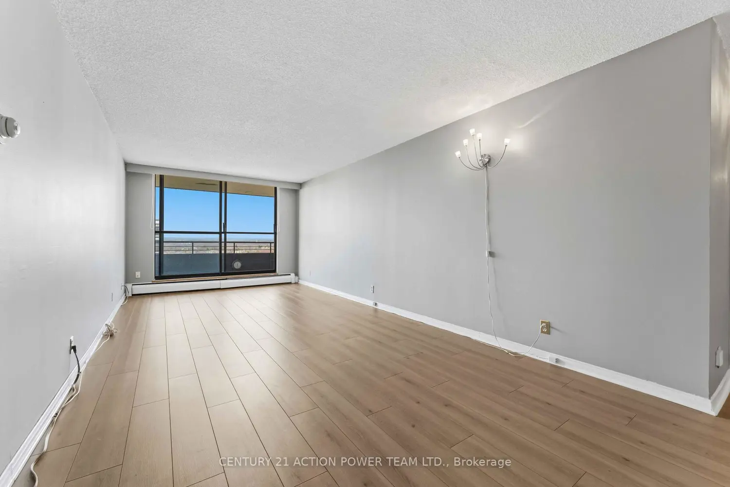 505 505 St Laurent Boulevard 903 photo 4