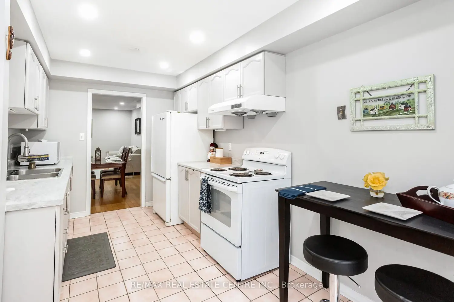 Additional image 2 of 2555 Thomas Street 66