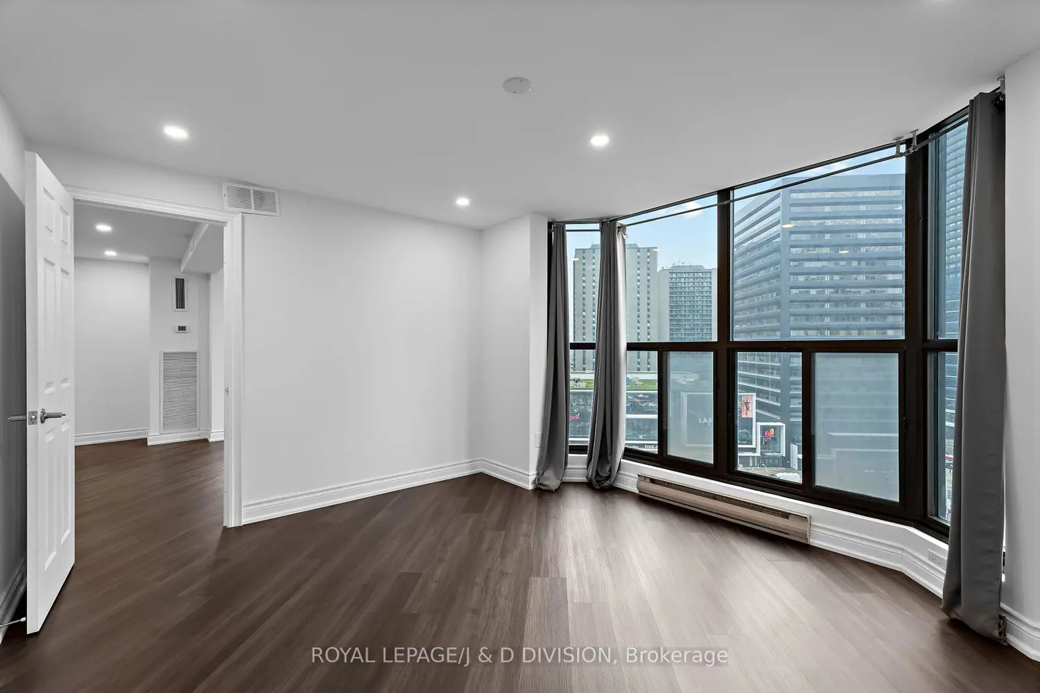 Additional image 8 of 33 Elmhurst Avenue 1201