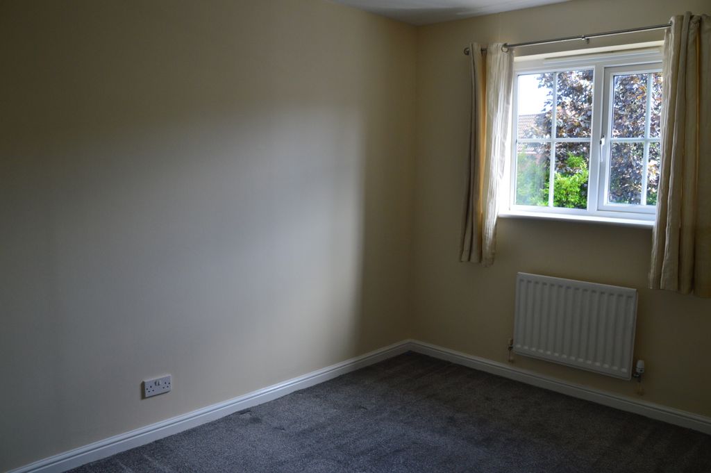 Additional image 9 of 3 bed terraced house to rentCedern Avenue, Elborough, Weston-Super-Mare BS24