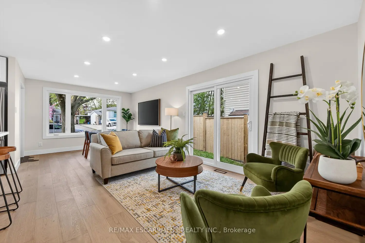 Additional image 6 of 257 Queen Victoria Drive