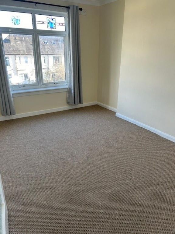 Additional image 7 of 3 bed terraced house to rentEsslemont Avenue, Glasgow G14