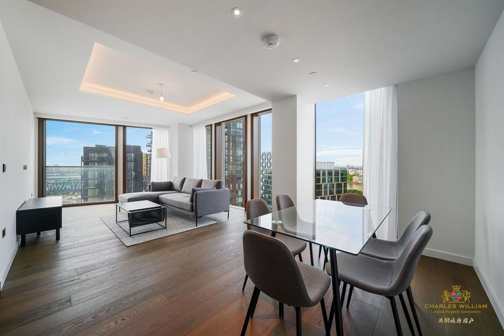 3 bed flat to rentApartment B, 8 Carnation Way, London SW8