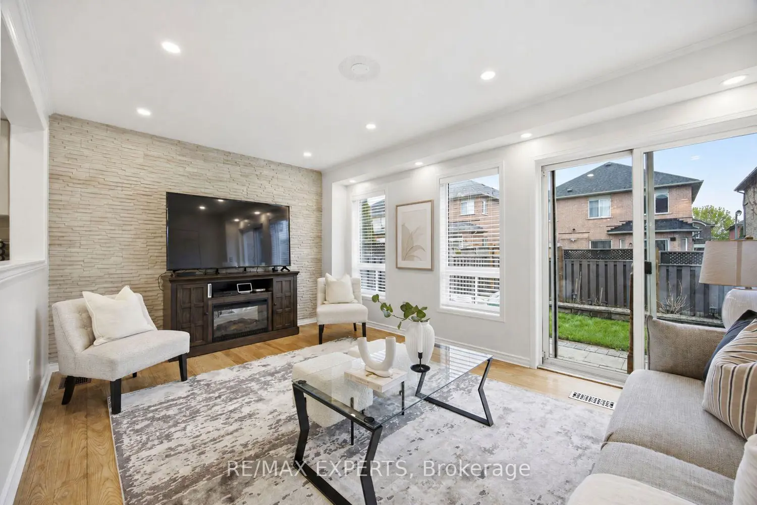 40 Dills Crescent photo 5