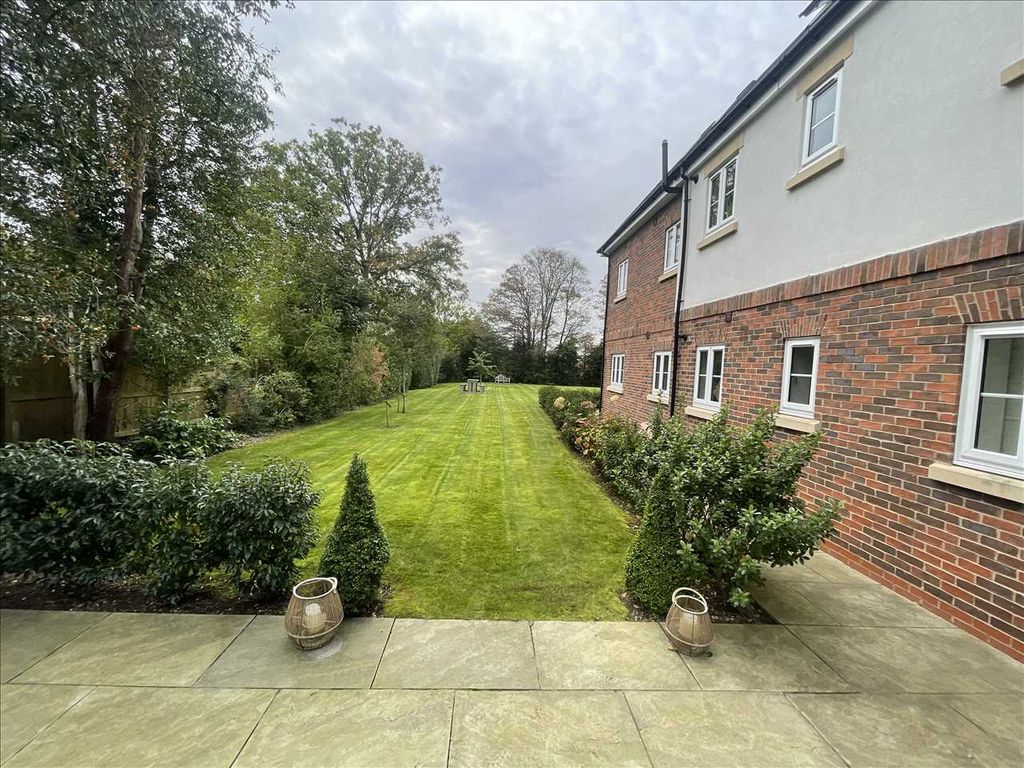 Additional image 15 of 2 bed flat to rentFriary Court, 189 St Bernards Road, Solihull B92