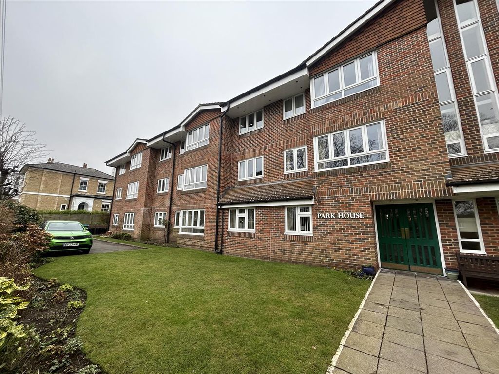 1 bed flat for saleSt. Johns Road, Sevenoaks TN13