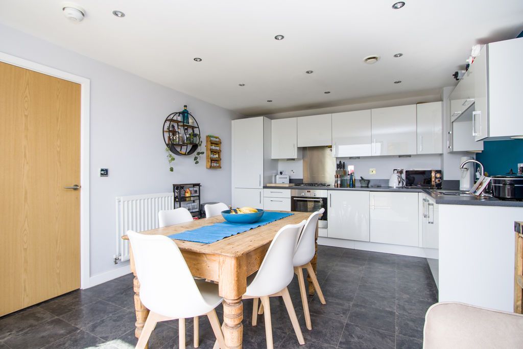 Additional image 8 of 3 bed terraced house to rentTrem Elai, Penarth CF64