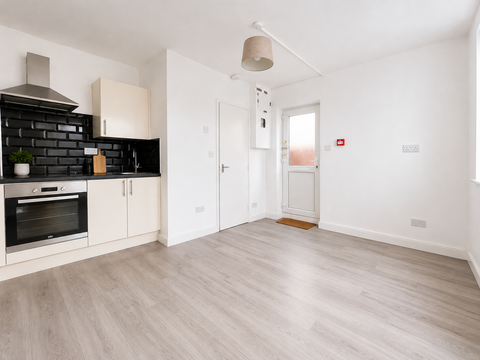 Chestnut Road, Southampton SO16, Studio to rent