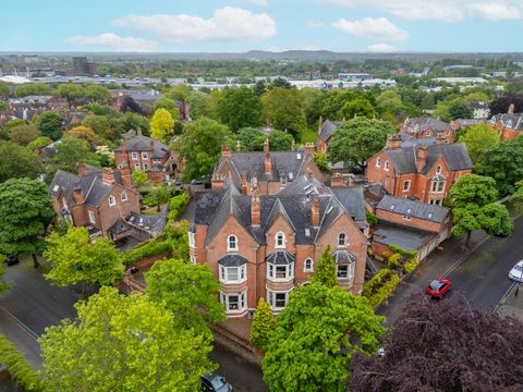 Holles Crescent, The Park NG7