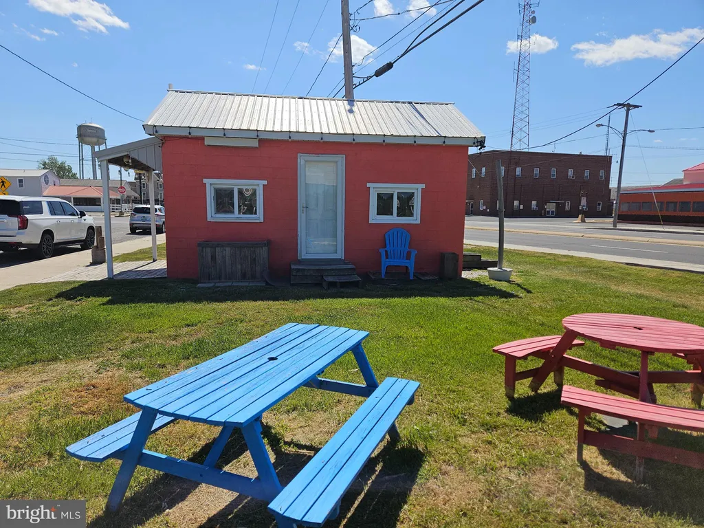 Additional image 3 of 514 W Main Street, Crisfield, MD 21817