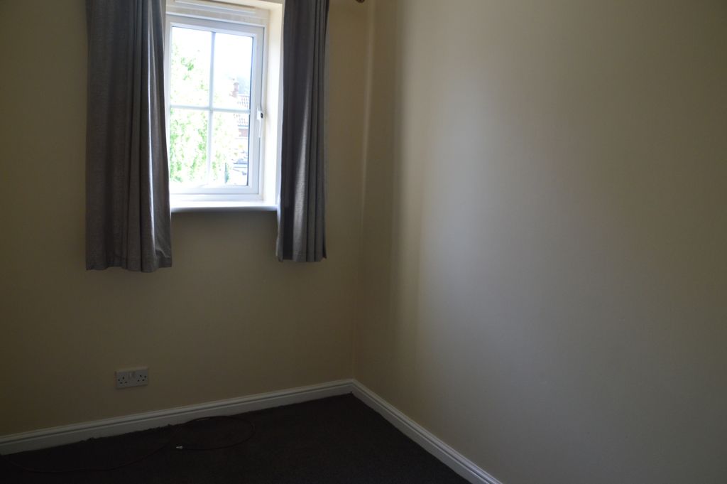 Additional image 13 of 3 bed terraced house to rentCedern Avenue, Elborough, Weston-Super-Mare BS24