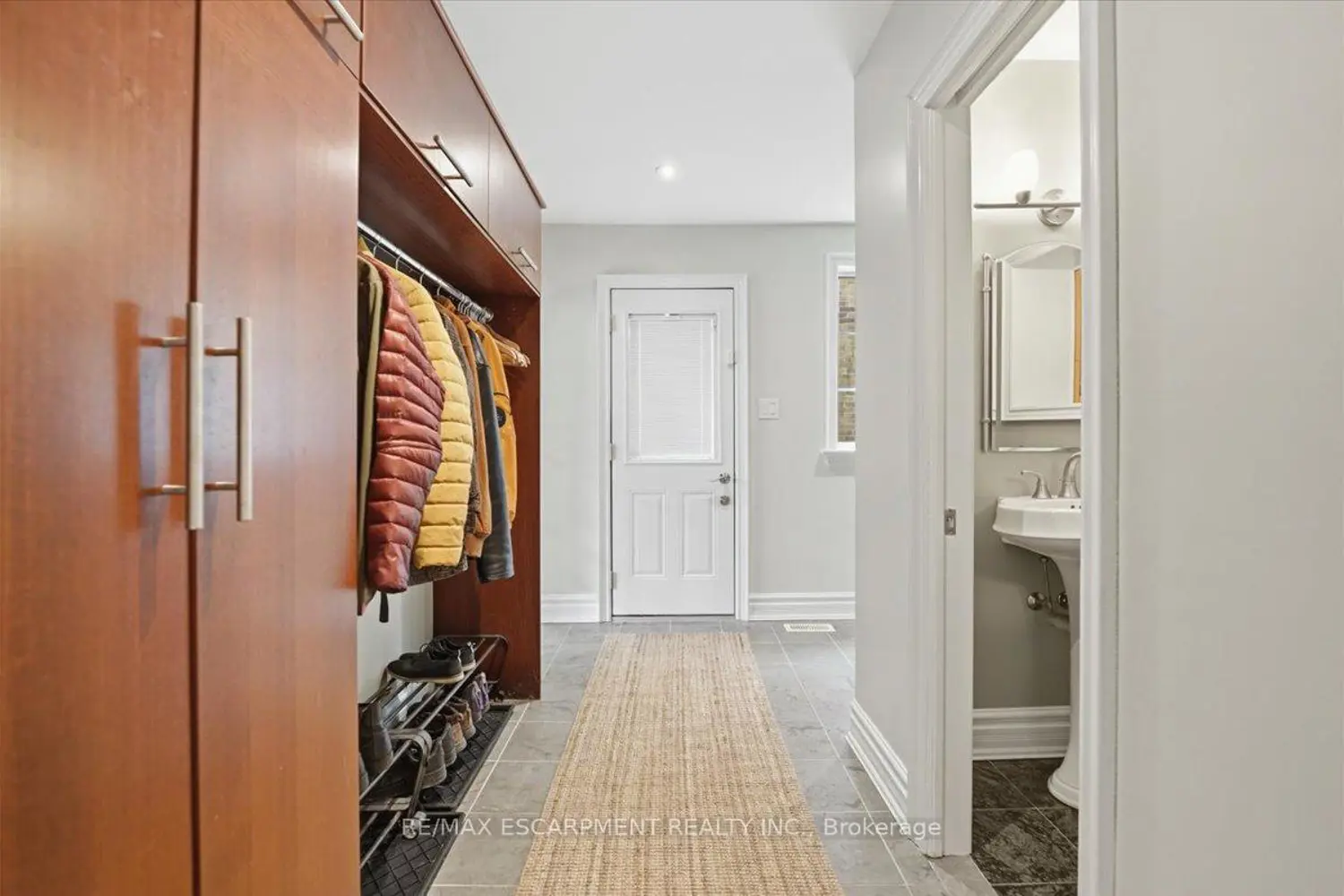 242 The Kingsway photo 5
