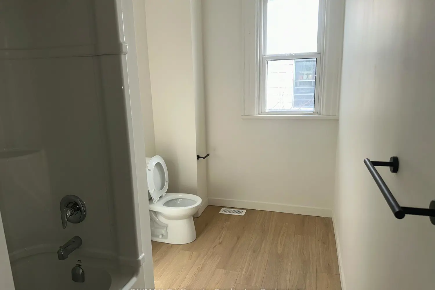 Additional image 11 of 358 Glebe Street