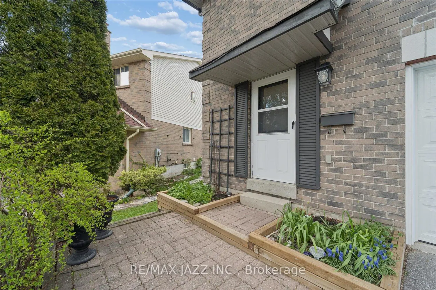 Additional image 2 of 1360 Sunnybrae Crescent