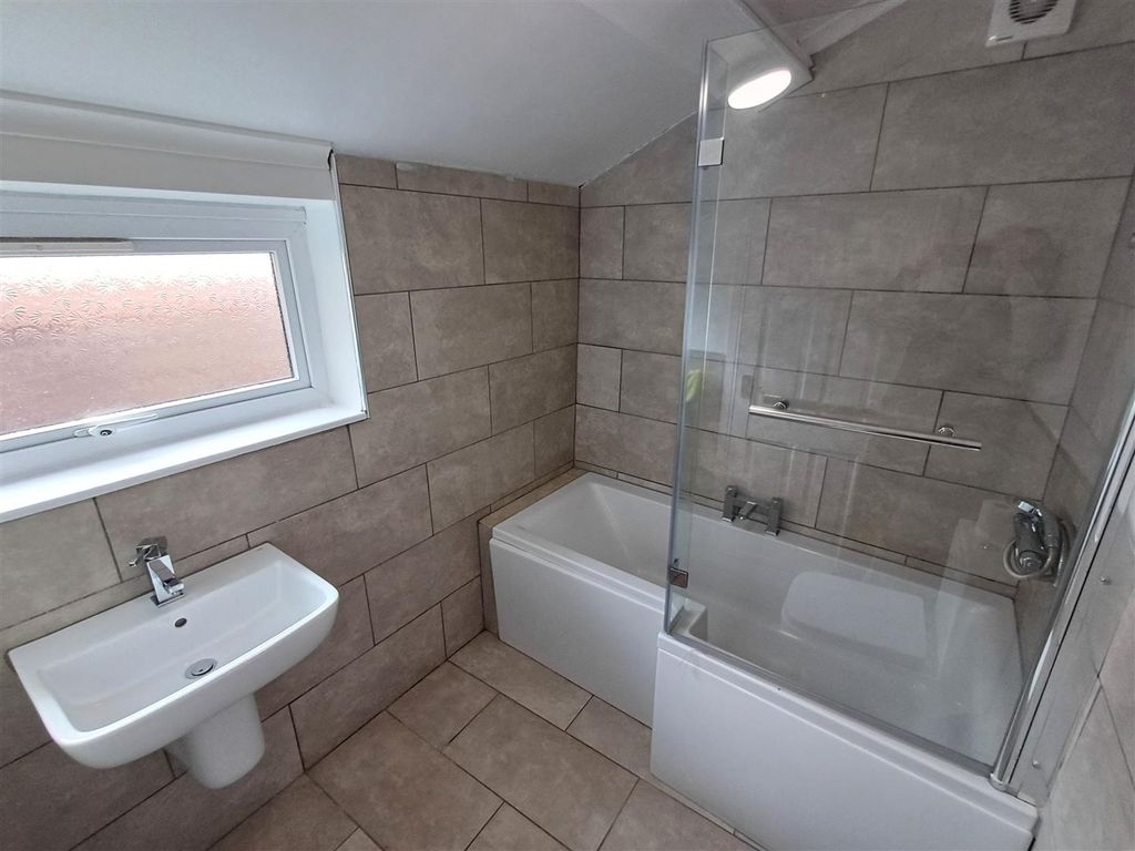 Additional image 5 of 2 bed terraced house to rentOxford Street, Wrexham LL13