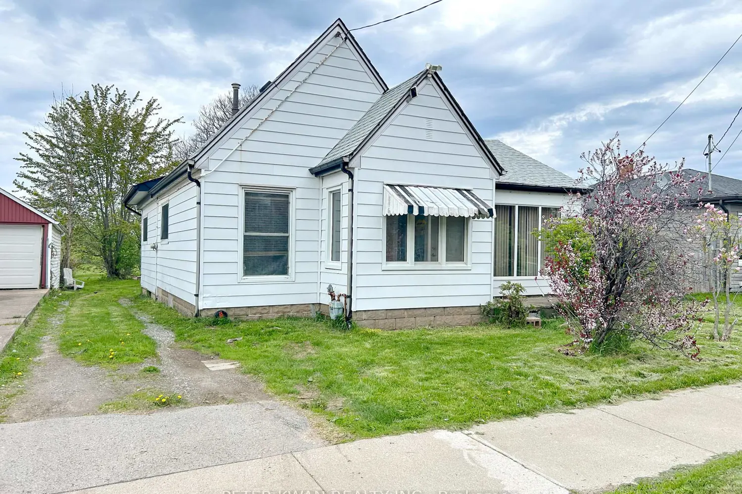 4977 John Street