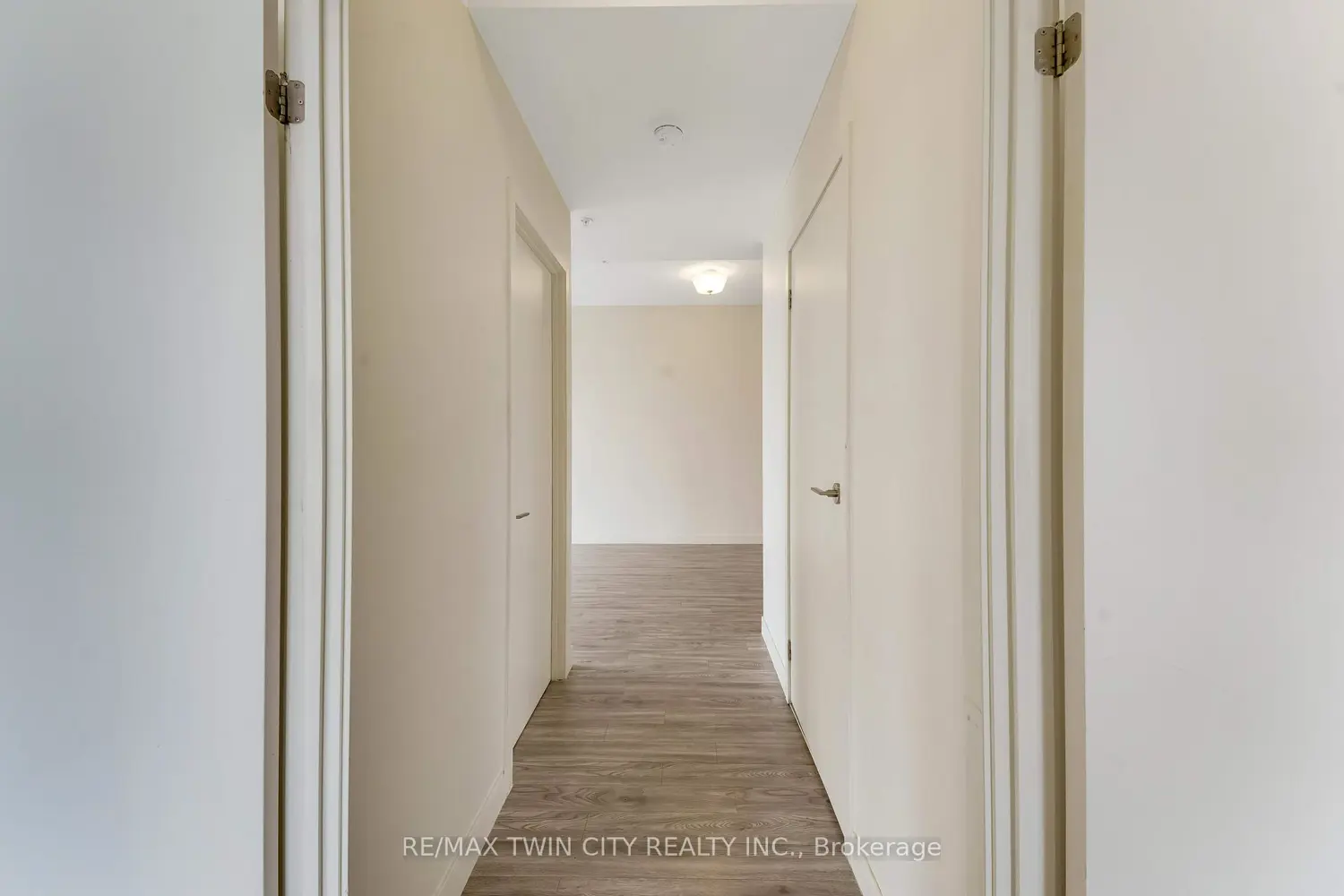 Additional image 11 of 128 King Street 904