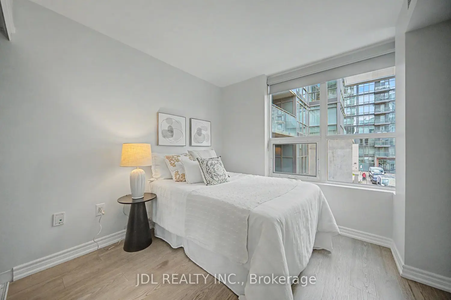 Additional image 10 of 31 Brunel Court Th8