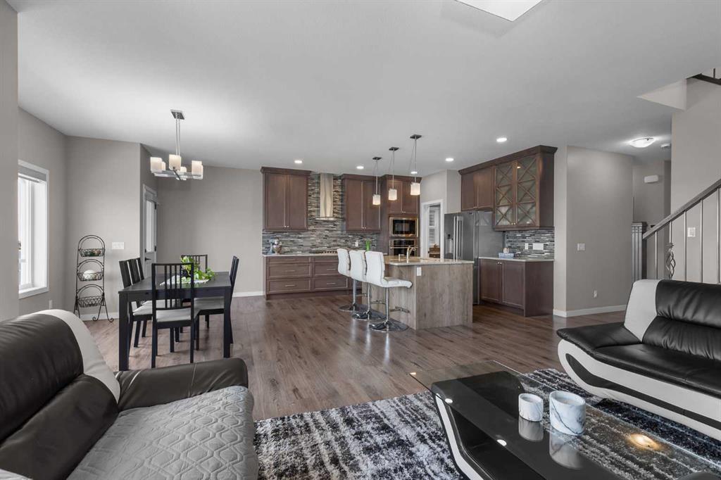 Additional image 4 of 247 Hillcrest Heights SW, Airdrie, AB, T4B 3Z2
