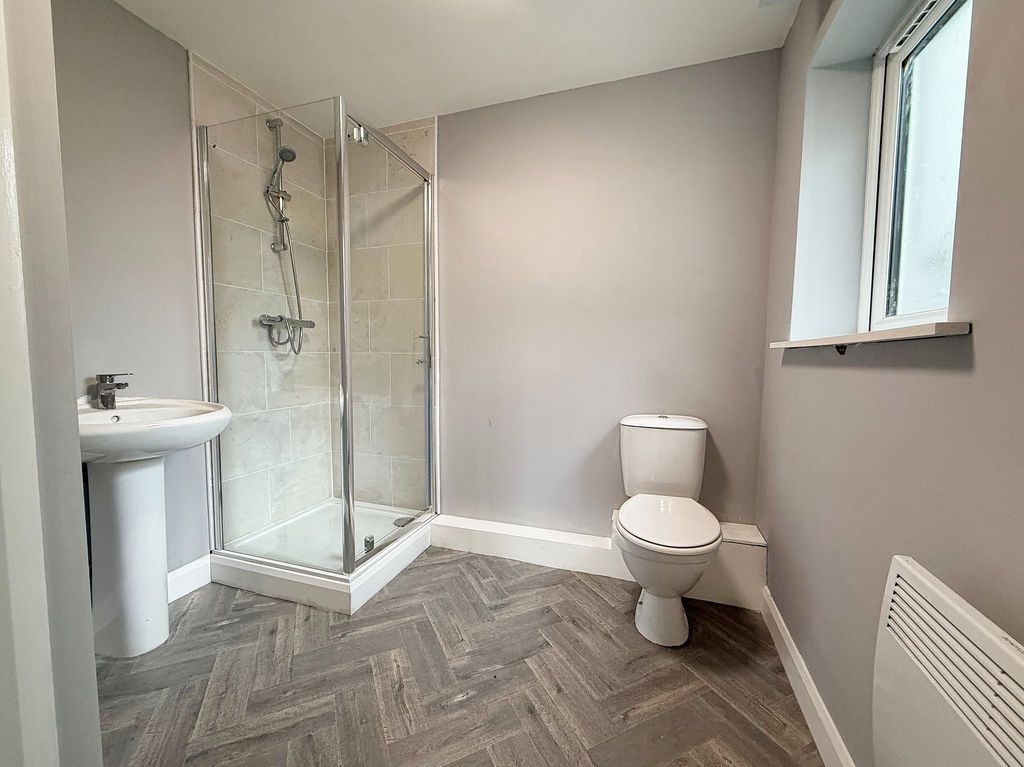 Additional image 4 of 2 bed flat to rentFrodingham Road, Scunthorpe DN15
