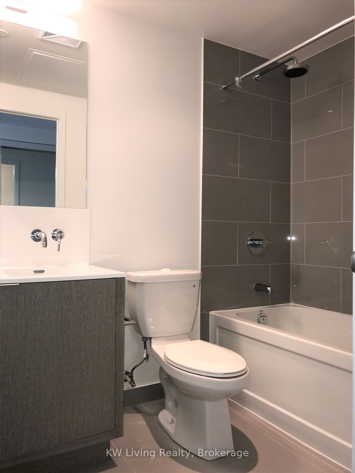 Additional image 3 of 4011-100 Harbour Street, Toronto, ON, M5J 1B7