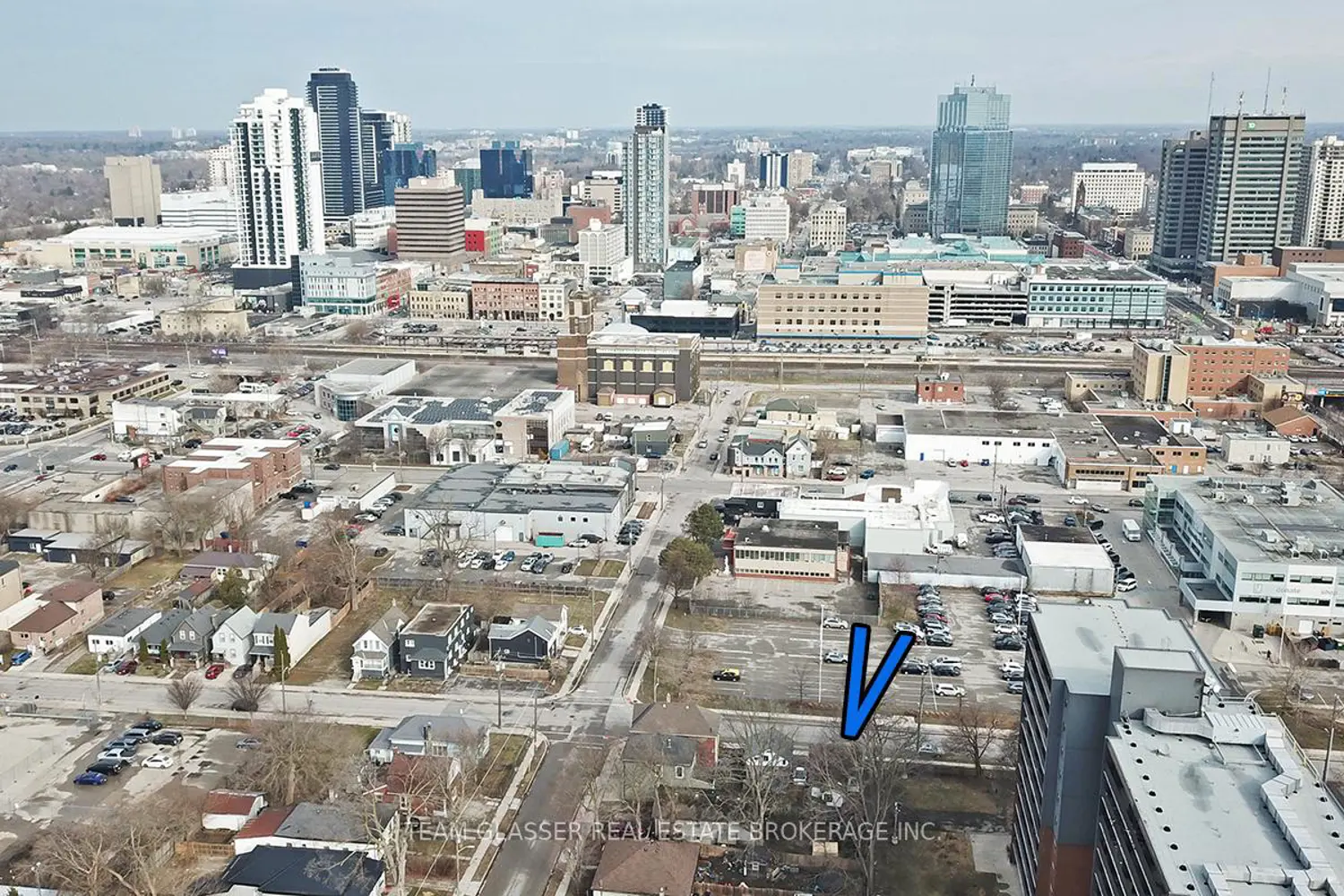 Additional image 20 of 225 Simcoe Street
