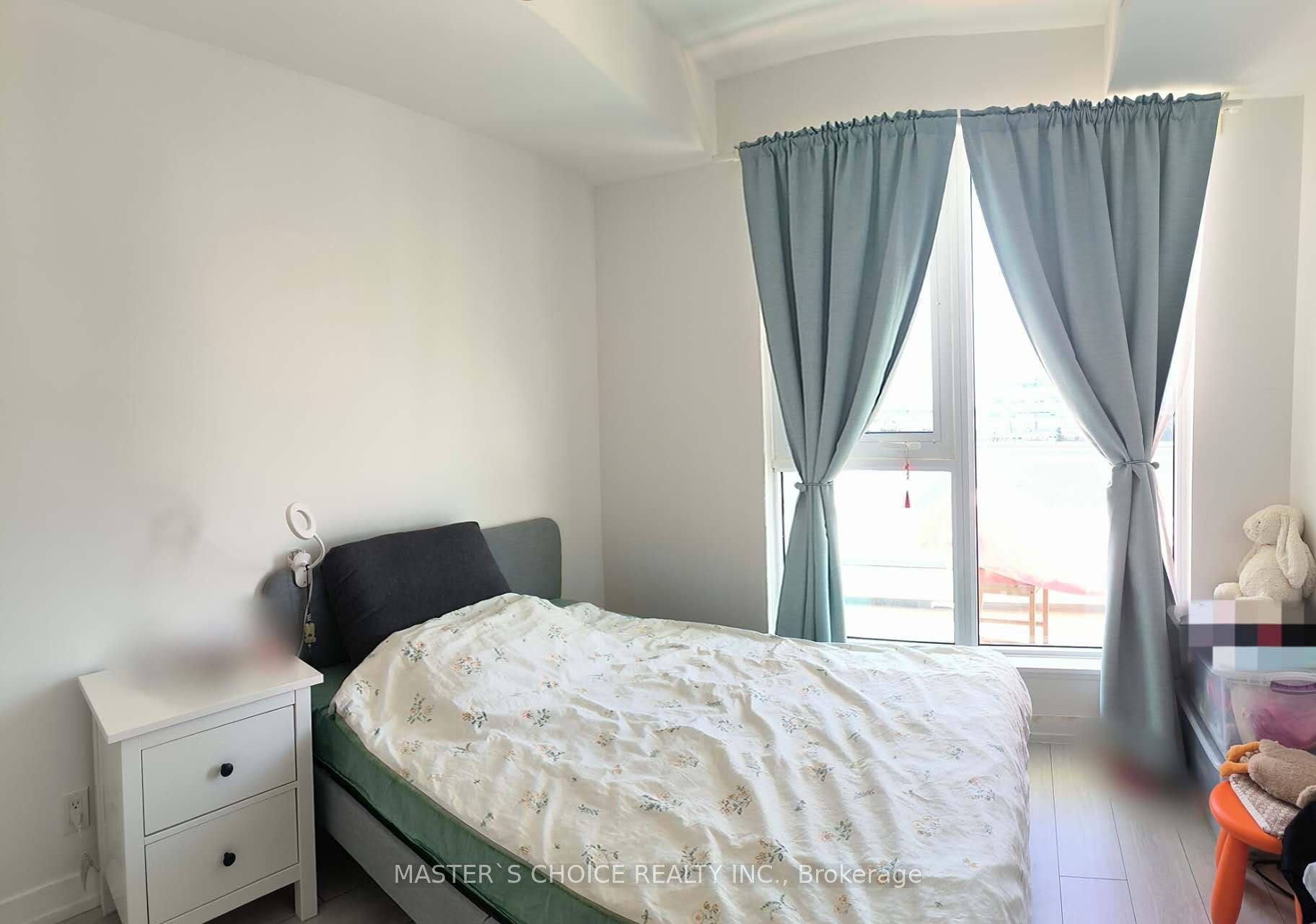 1006-898 Portage Parkway, Vaughan, ON, L4K 0J7