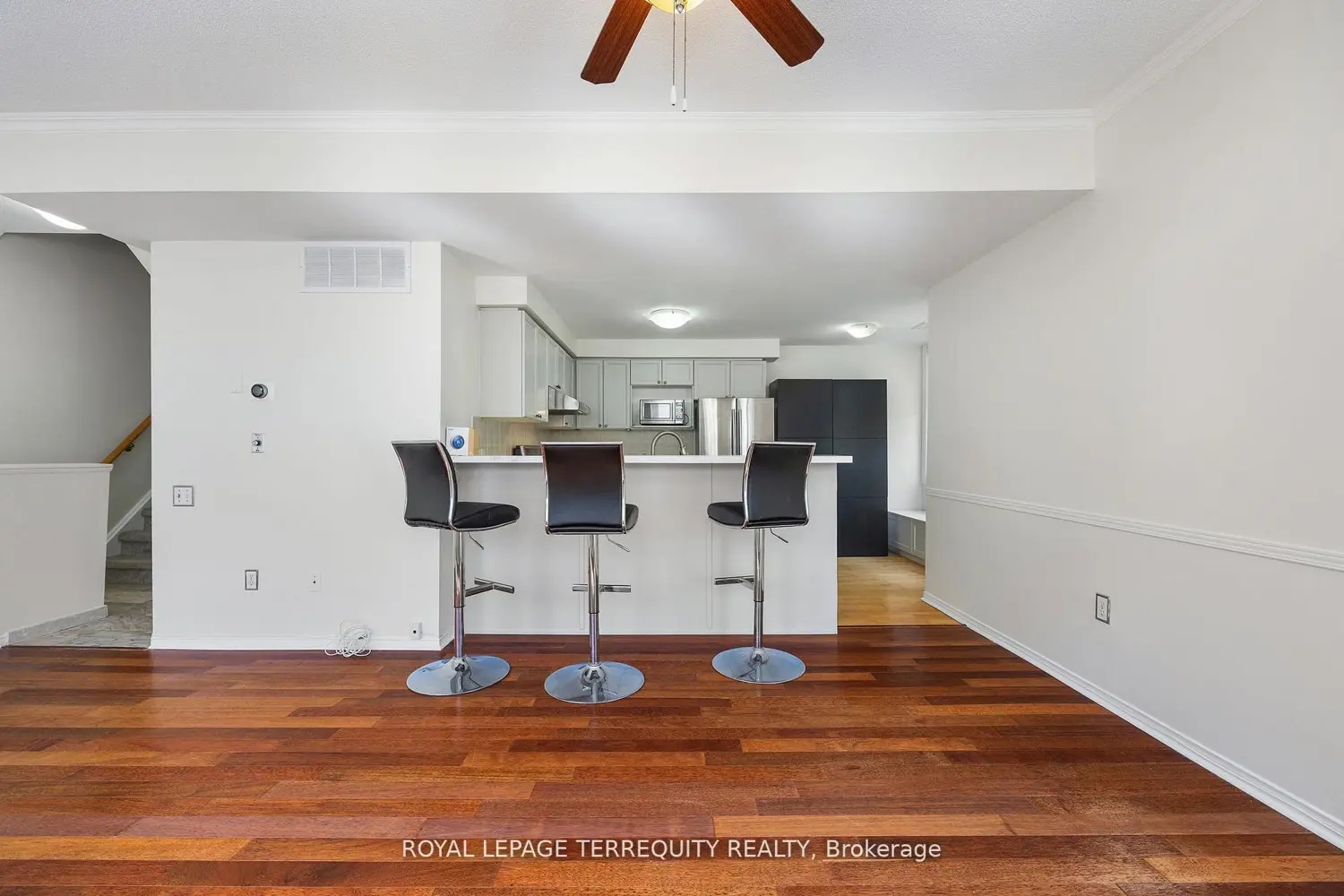 760 Lawrence Avenue 129 photo 2