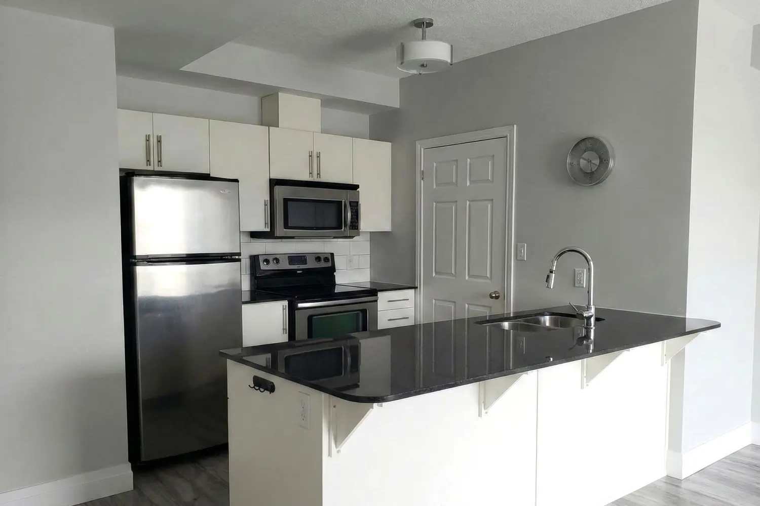 Additional image 11 of 170 Water Street 501