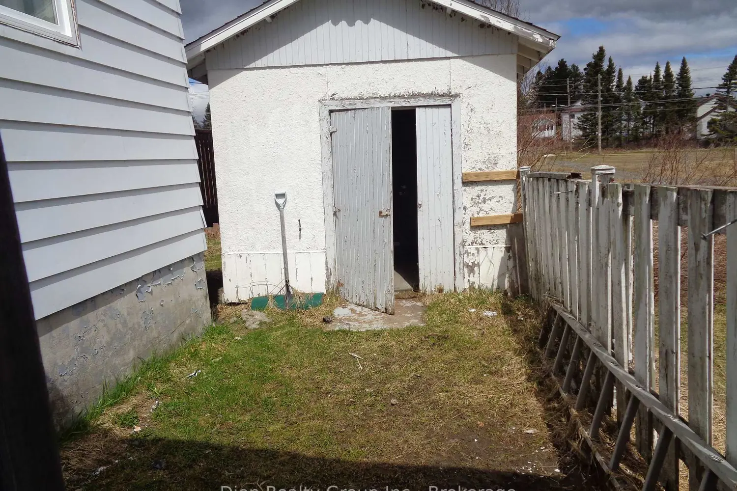 Additional image 18 of 28 Premier Avenue
