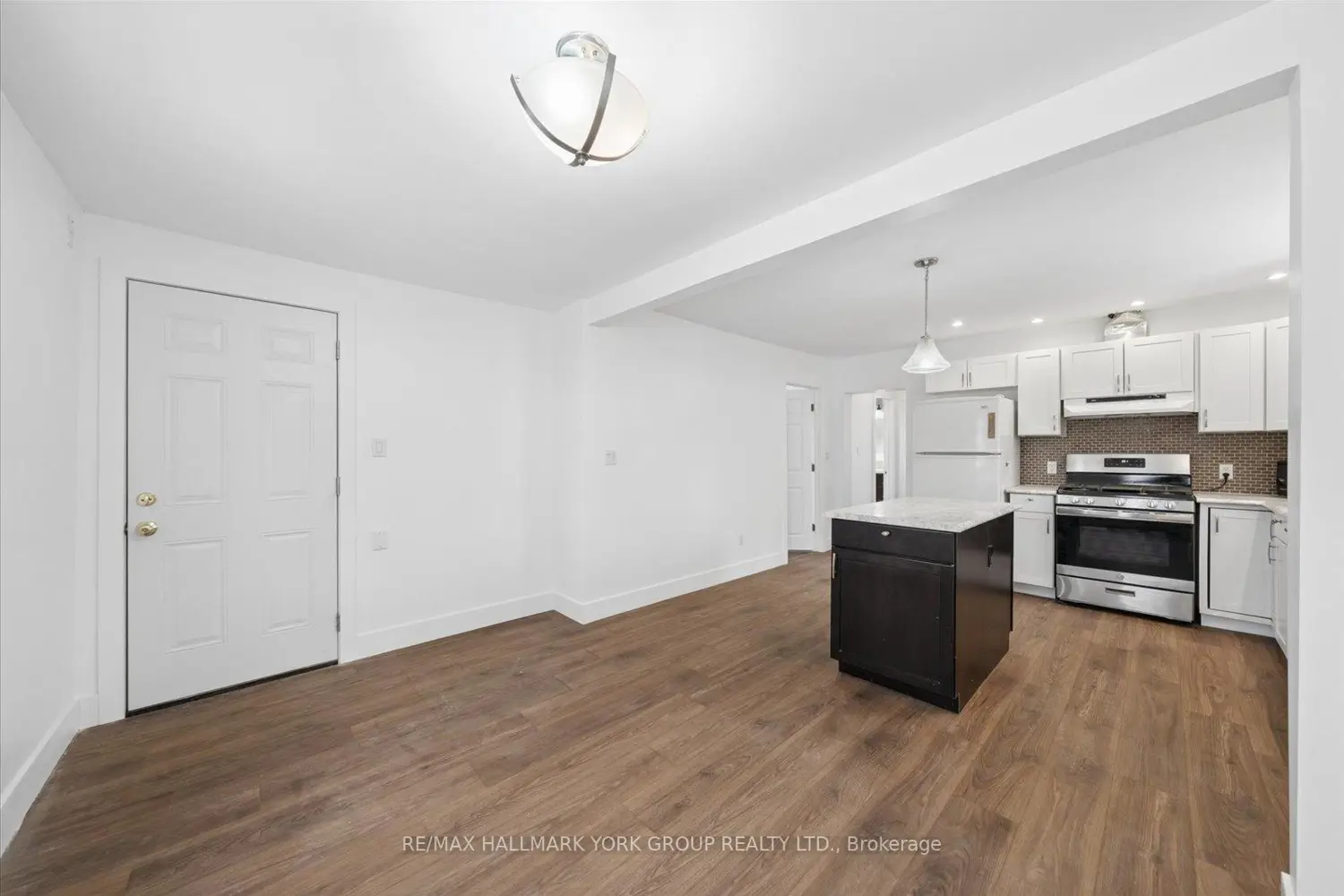 27008 Kennedy Road photo 3