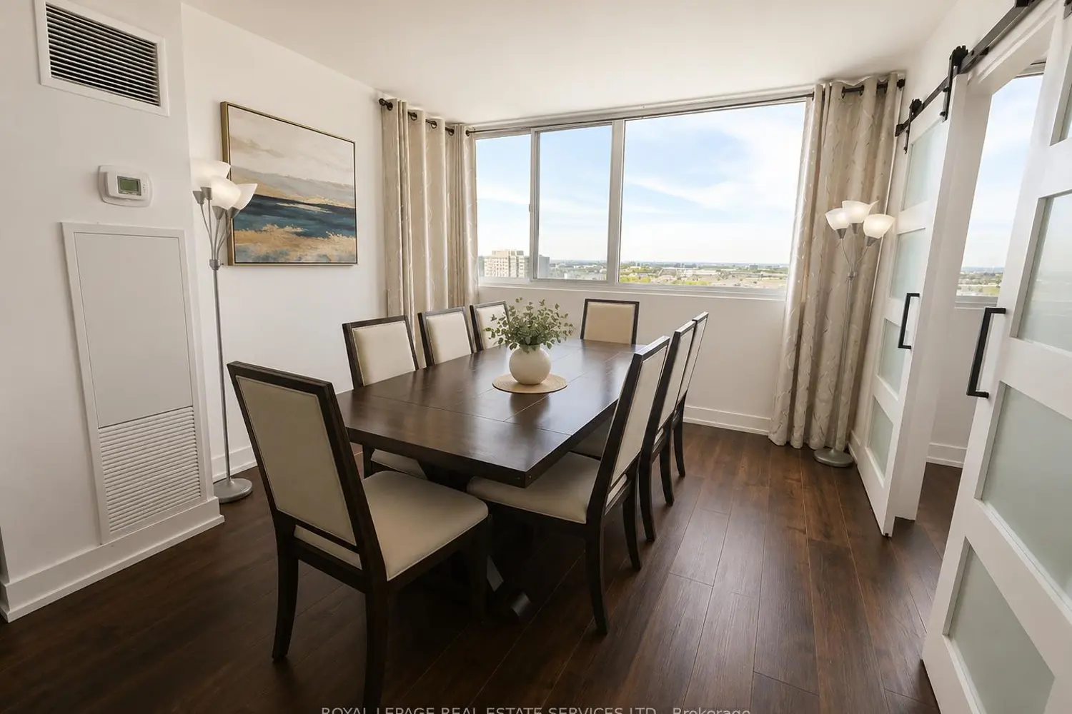 80 Antibes Drive 2602 photo 3