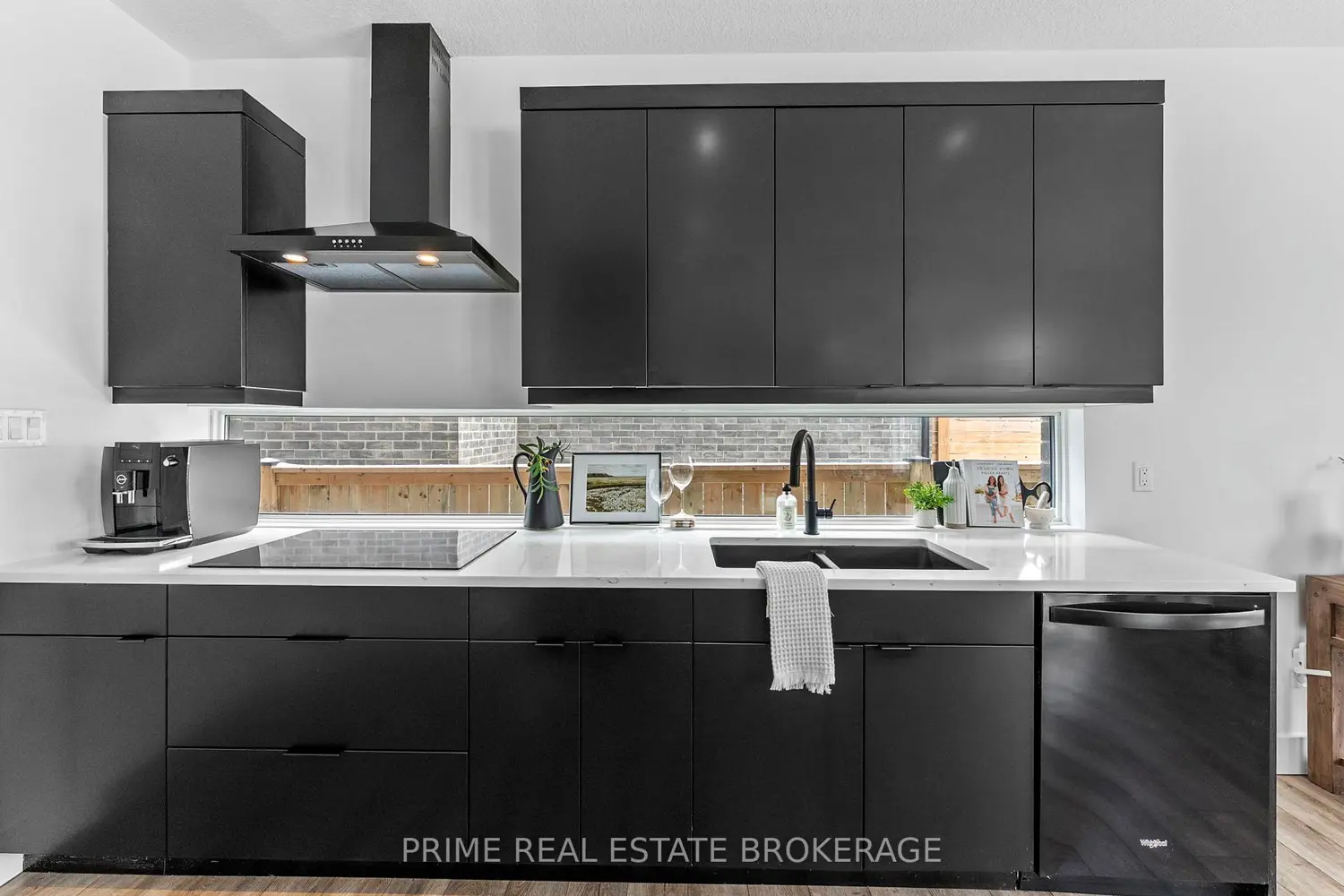 Additional image 8 of 1577 Applerock Avenue