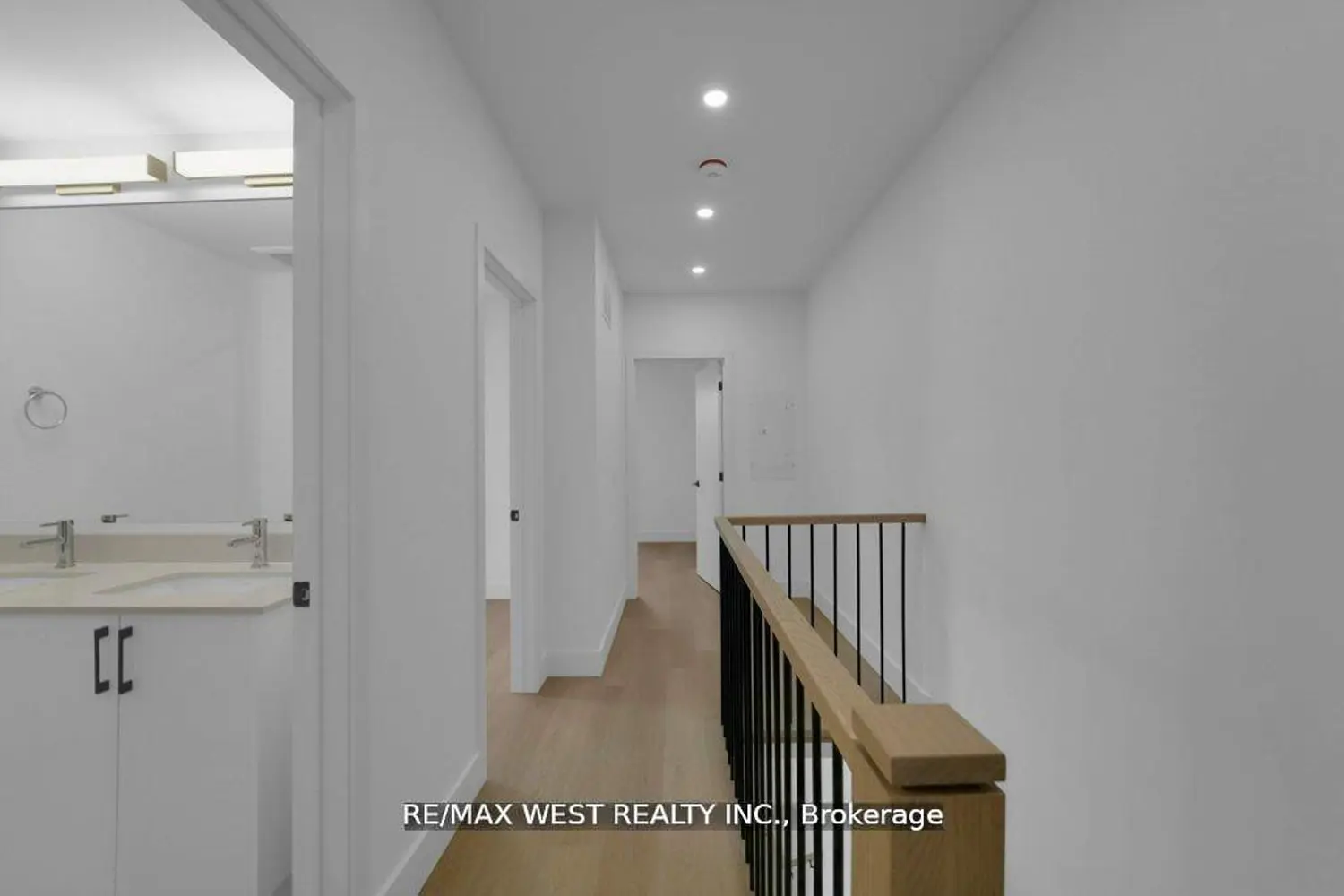 661 Winona Drive photo 3