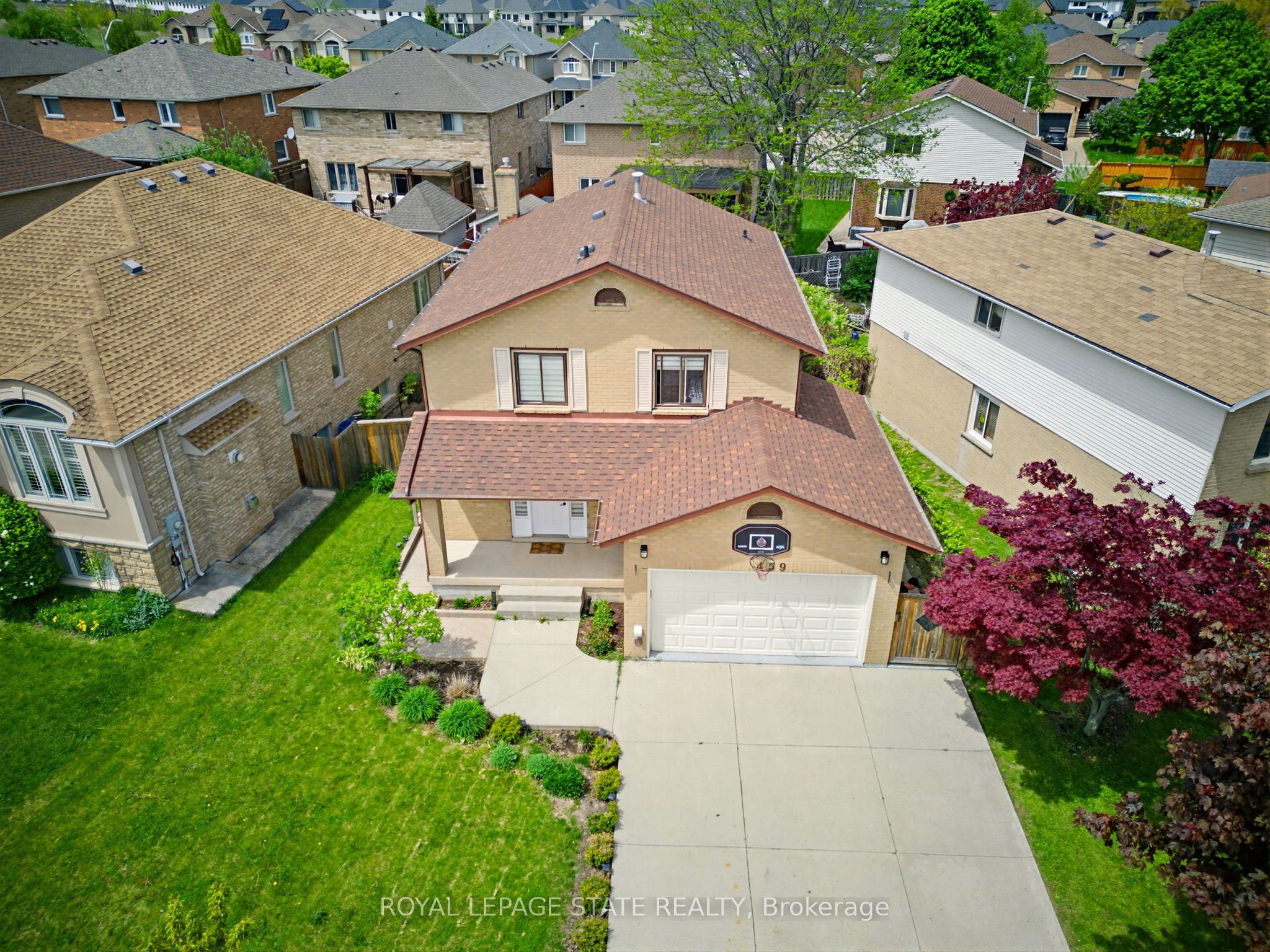 459 Dicenzo Drive, Hamilton, ON, L9B 2C4