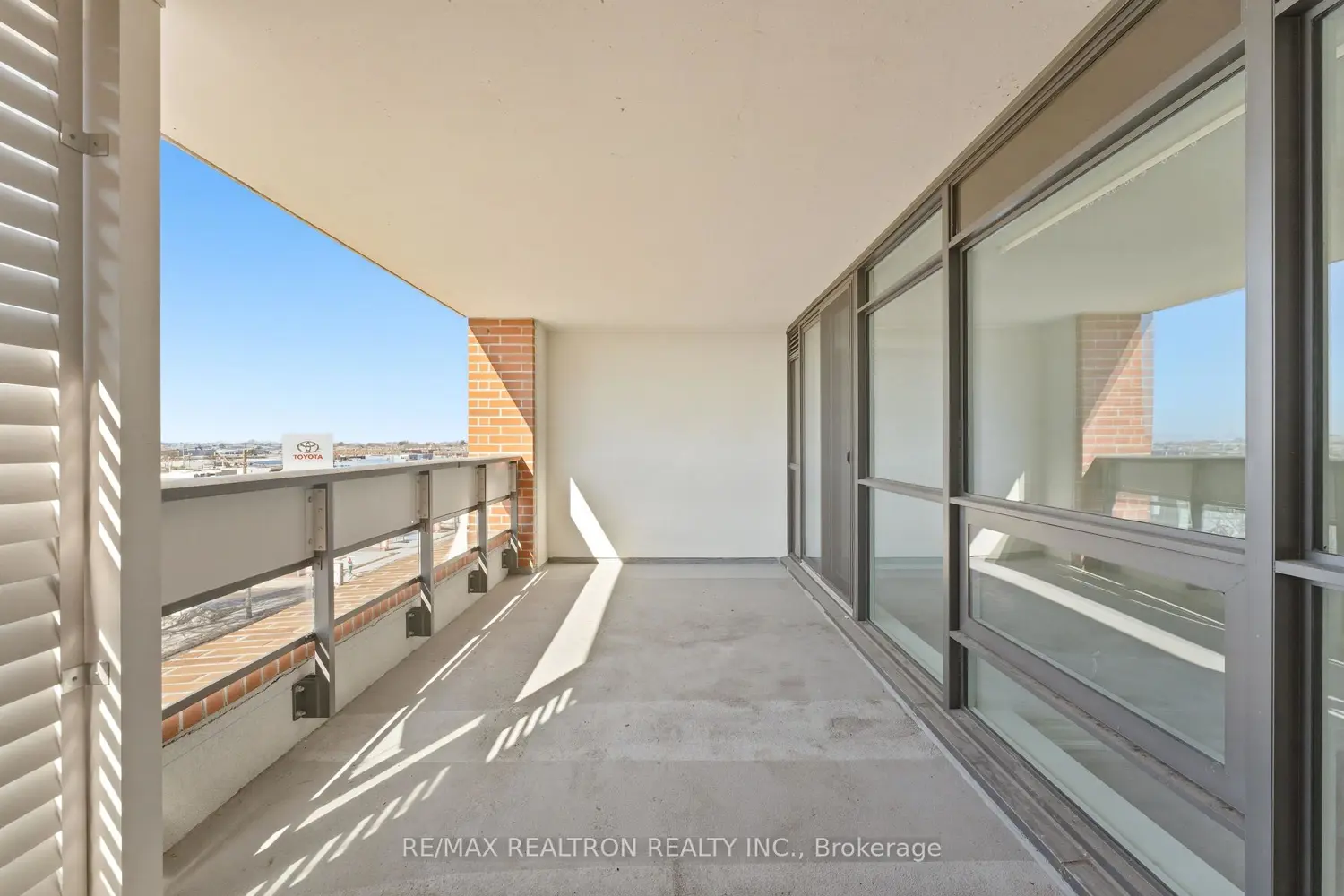Additional image 10 of 830 Lawrence Avenue 446