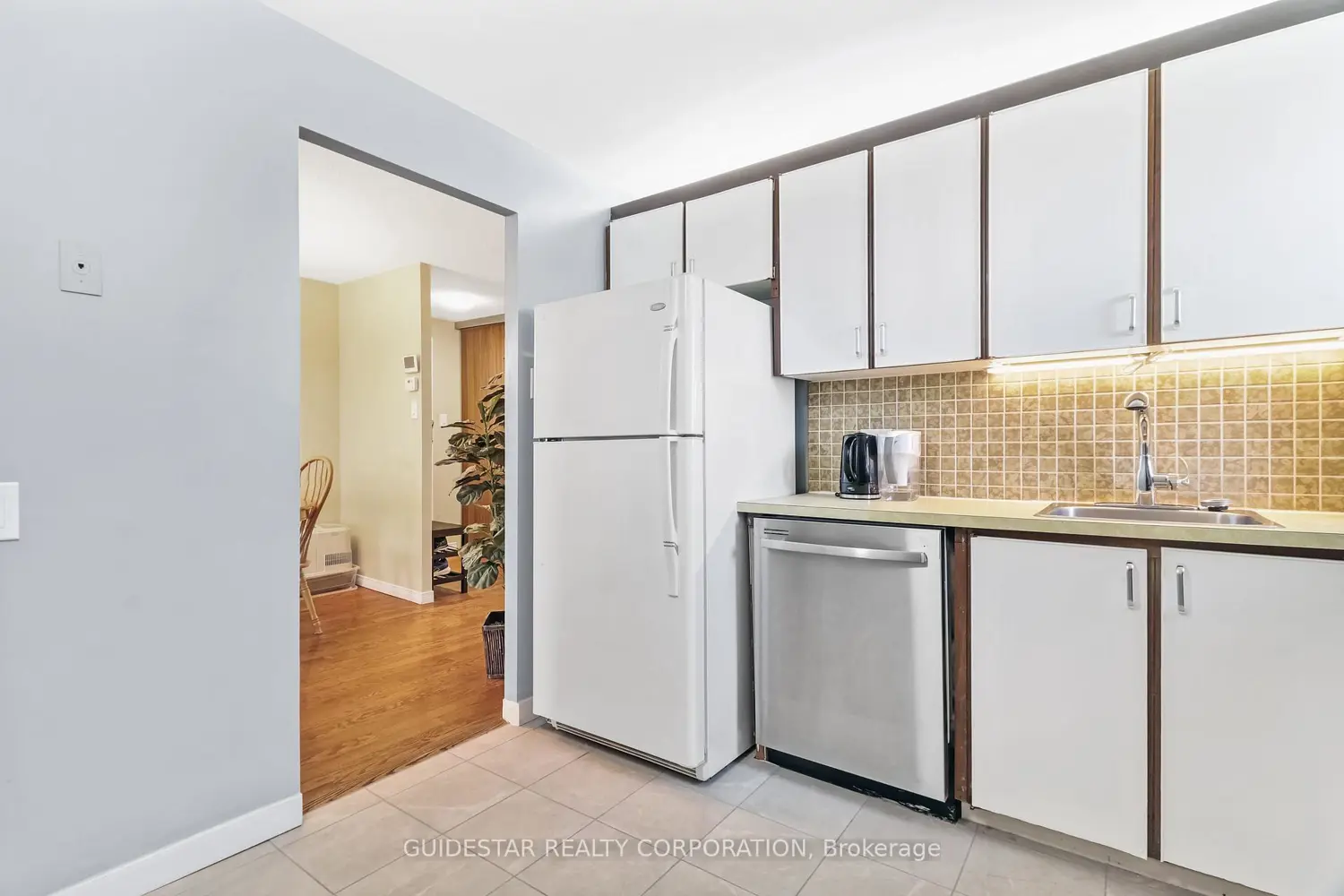 Additional image 9 of 1171 Ambleside Drive 1906