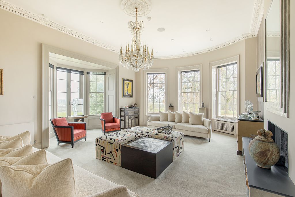 Additional image 3 of 8 bed property for saleWood Hall Lane, Radlett, Hertfordshire WD7