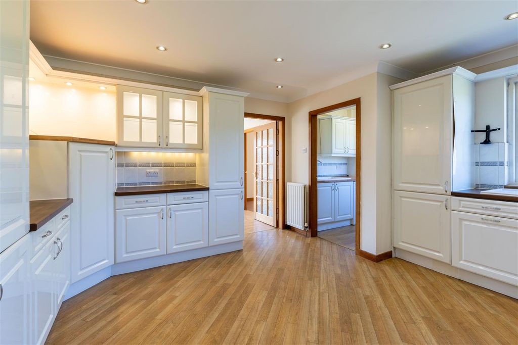 Additional image 11 of 4 bed detached bungalow to rentHeughfield Road, Bridge Of Earn PH2