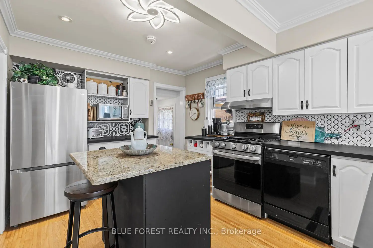 Additional image 8 of 7031 Beattie Street